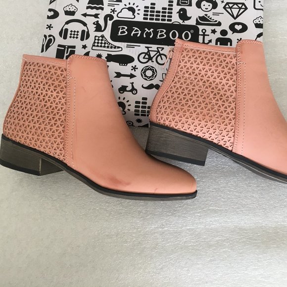 NWOT Beautiful Spring Short Boots - Picture 4 of 8